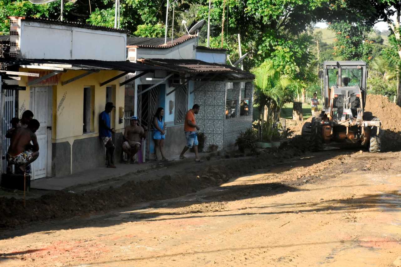 Camacã: Moradores do Jardim Cruzeiro (Posto Mangueira) comemoram a chegada do calçamento